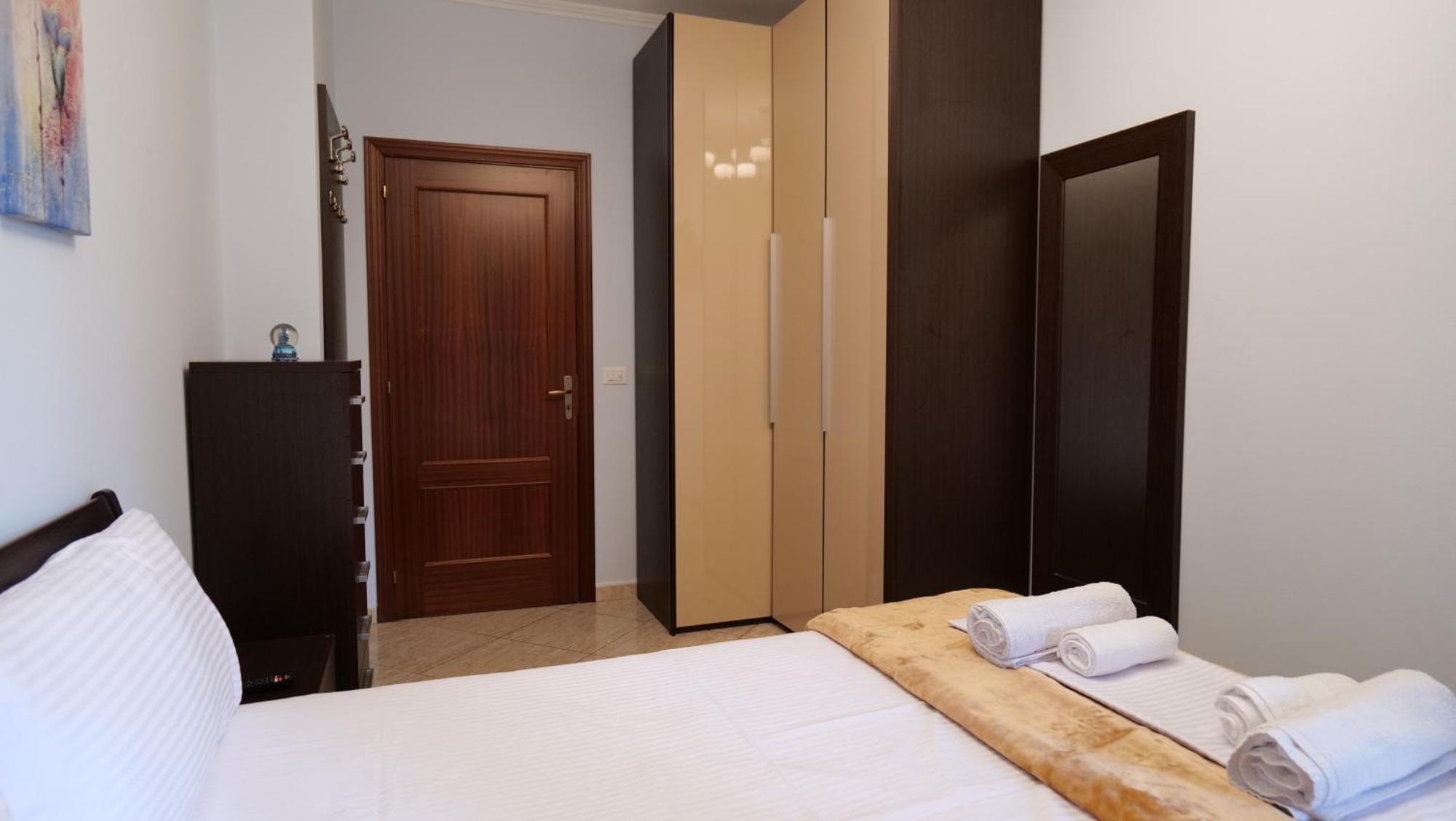 Top Location Kristi Apartments 05 Tirana Extérieur photo